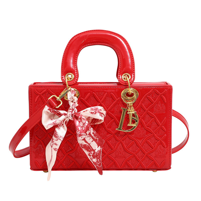 PU kožna torba s izšivkom i detaljem šala, stil Princeze Diane, srednja torba za rame i crossbody za žene