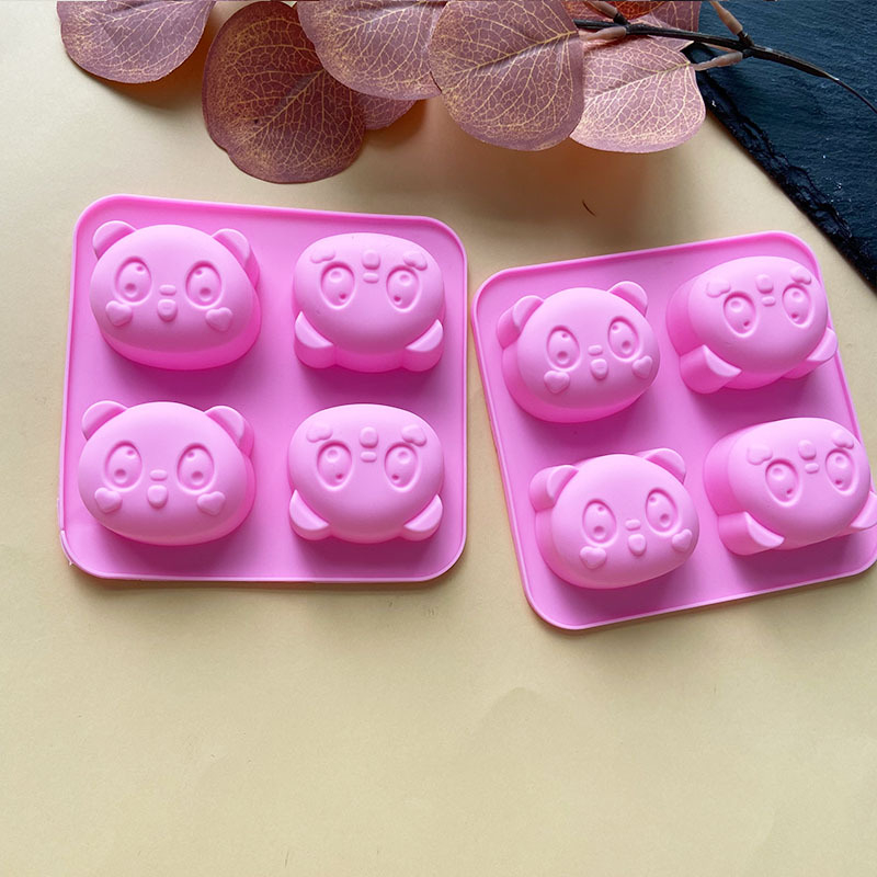 Formă din silicon pentru prăjituri cu patru panda – design animat, pentru mousse de ciocolată, înghețată, coacere și săpun