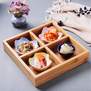 Japán stílusú porcelán mini tál négy rekeszben bambusz dobozban – desszerttál