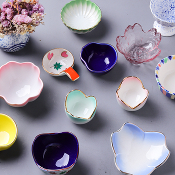 Japán stílusú porcelán mini tál négy rekeszben bambusz dobozban – desszerttál