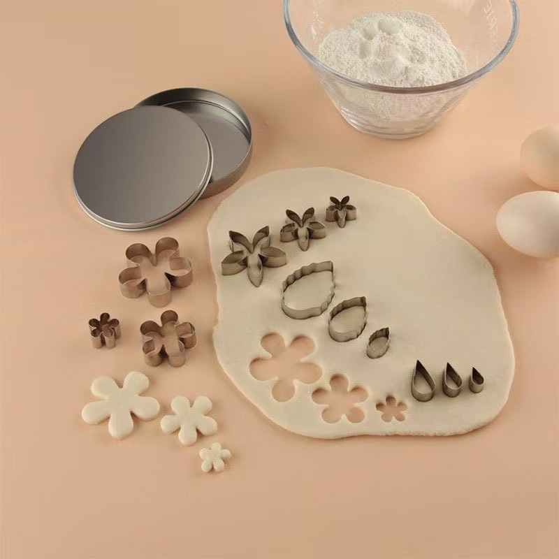 Set de 31 forme pentru fursecuri de Crăciun, din oțel inoxidabil, forme mini de fondant, instrumente de coacere, forme polygonale pentru fursecuri.