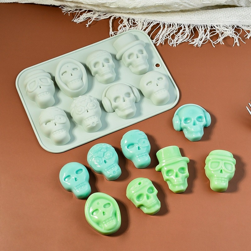Formă de silicon pentru copt Halloween, 8 compartimente, motiv craniu-creier-flori