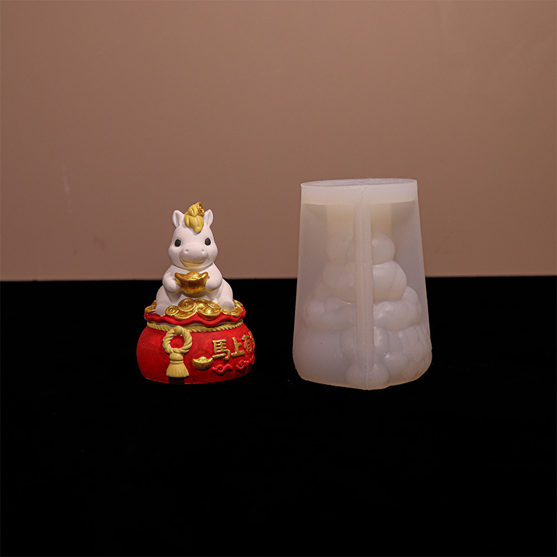 Anul 2026 al Calului – mascot norocos de avere, ornament din ipsos pentru aromaterapie, matriță 3D din silicon, roșu pentru cofetărie