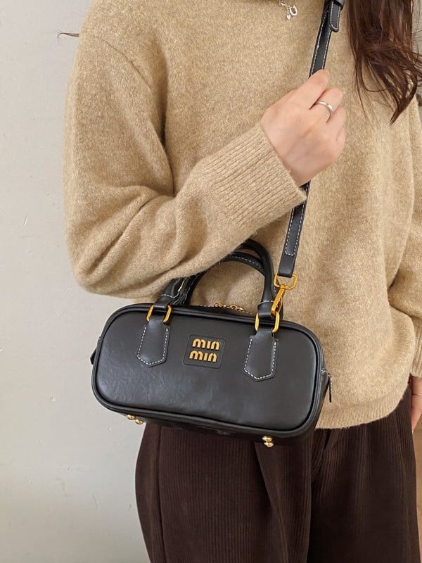 Boston PU anyagból készült kis négyzet alakú crossbody táska nőknek, texturált, utcai stílus