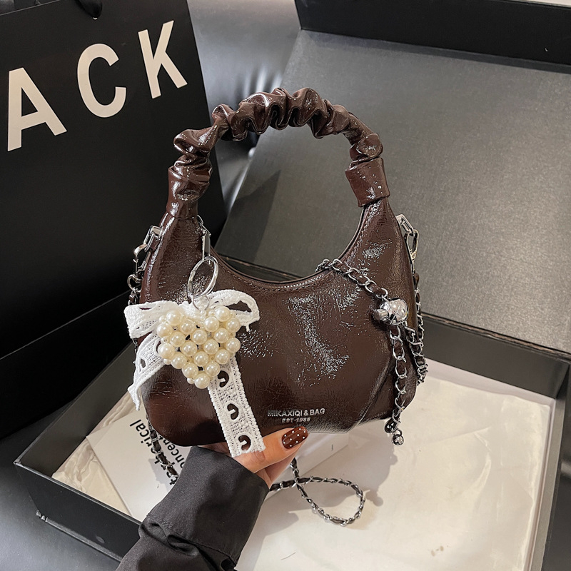 Torba u korejskom stilu s dizajnom oblaka za žene, 2026 novi model, kompaktna crossbody torba s lancem