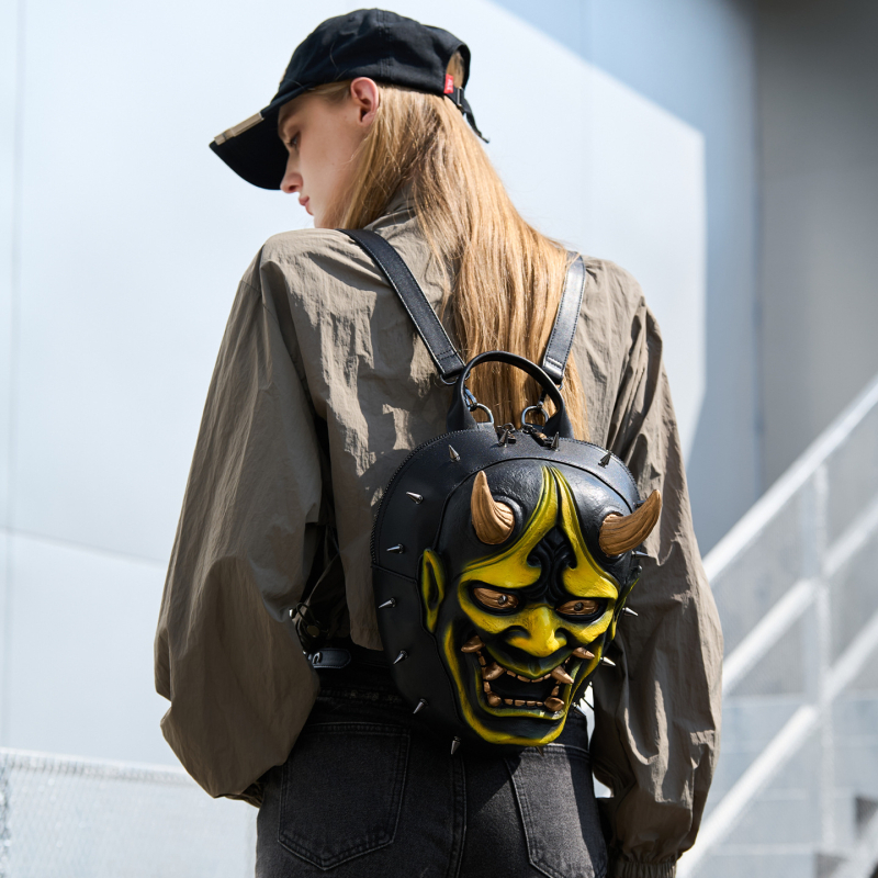 Unisex ruksak s trodimenzionalnim dizajnom u punk stilu, ukrašen nitima, motiv Prajna maske