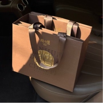 Genți de cadouri din hârtie, genți de mână personalizate pentru magazine de îmbrăcăminte, lux discret