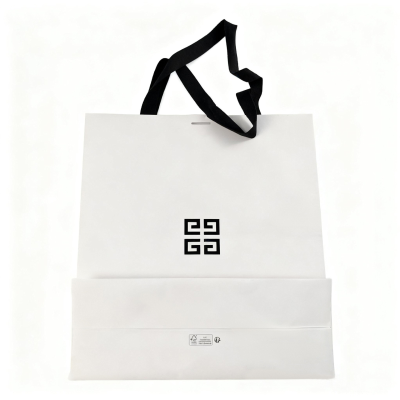 Geantă de cumpărături din carton alb, cu logo personalizat — geantă minimalistă de cadouri