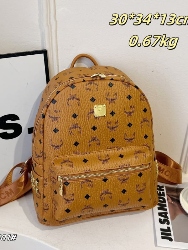 Kožni ruksak s zakovicama – unisex, za putovanja i svakodnevnu upotrebu, velik kapacitet, street style