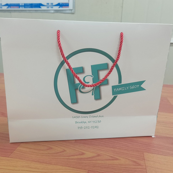 Genți tote personalizate cu logo și poșete din hârtie pentru magazine de îmbrăcăminte
