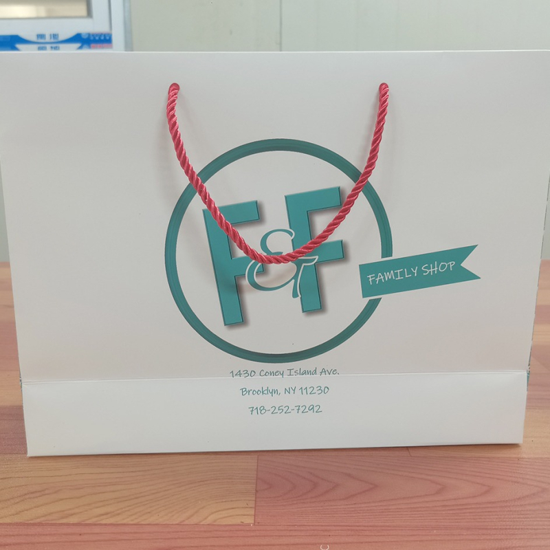 Genți tote personalizate cu logo și poșete din hârtie pentru magazine de îmbrăcăminte