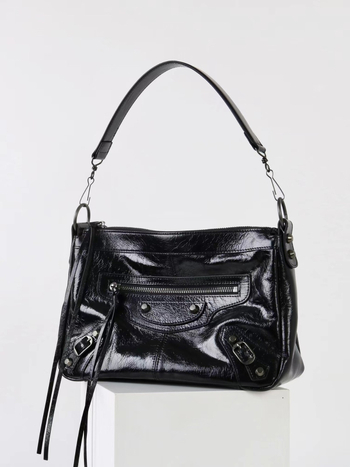 Miss Summer žena crossbody torba od prave kože s olej-vosk završnim slojem, srednje veličine, zatvarač, ukrasni riveti, motocikl stil, džepovi za telefon i dokumente, jesen 2025