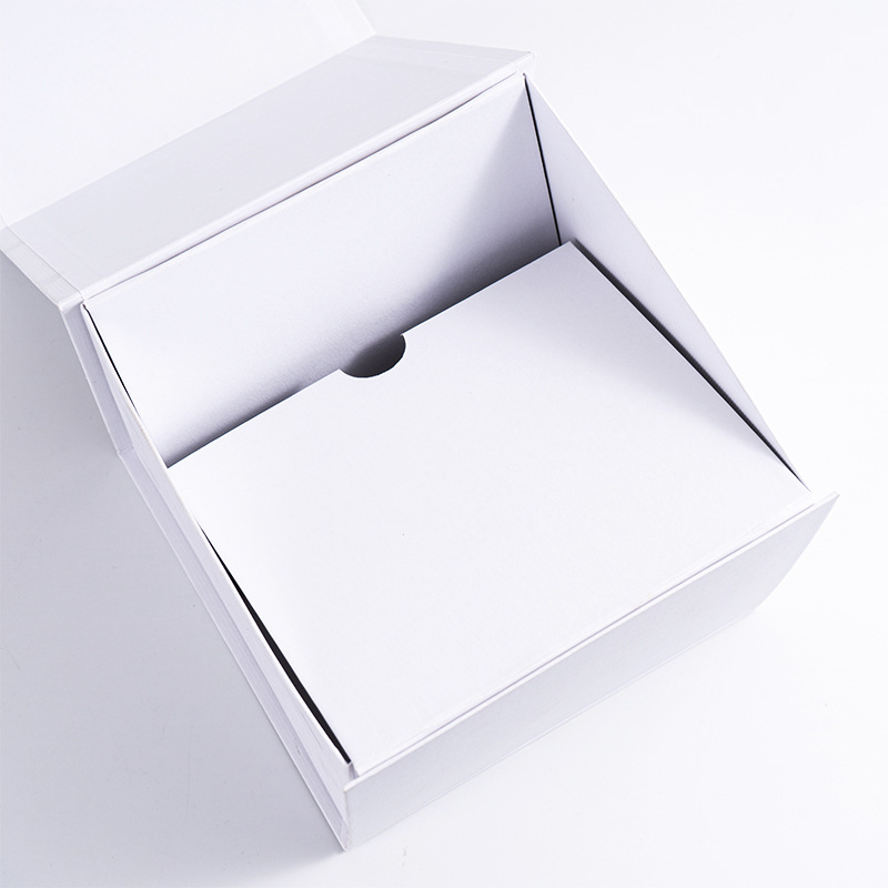 Cutie cadou din carton cu capac magnetic, în stil carte, personalizabil pentru tiraje mici