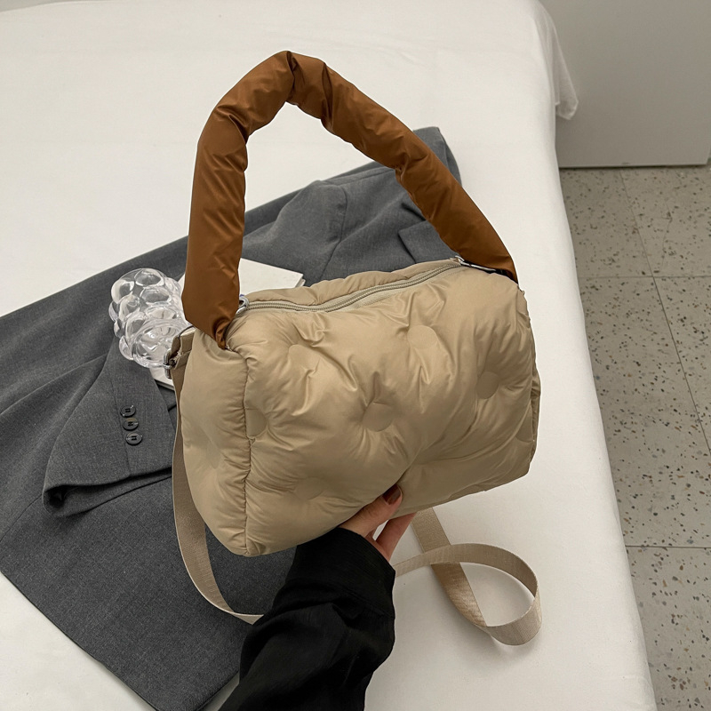 Blue Clickon Ženska nylon crossbody torba – mala kvadratna torba, gradski minimalistički stil, zatvarač, zima 2024