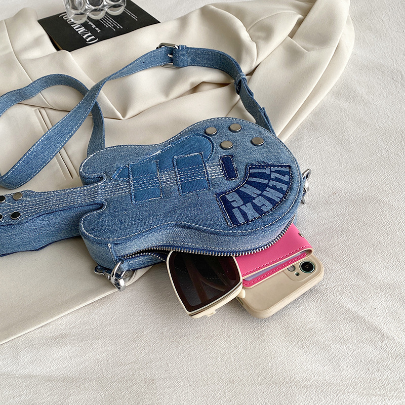 Ženska denim torbica za ramena s jedinstvenim dizajnom, oblik gitare – nova
