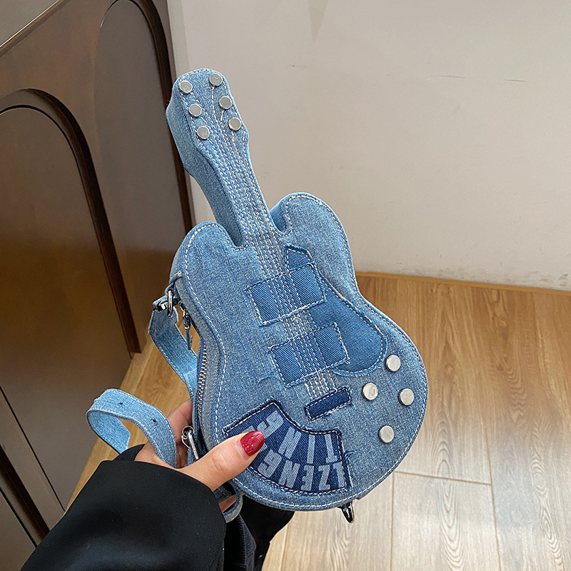 Ženska denim torbica za ramena s jedinstvenim dizajnom, oblik gitare – nova