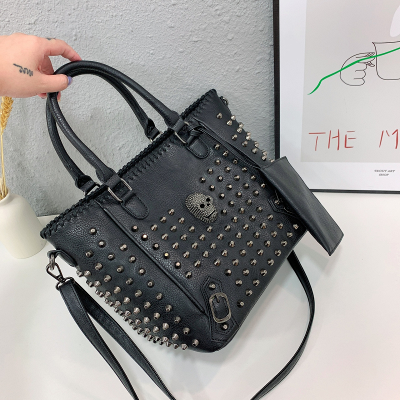 Ženska torbica od PU kože s lubanjom i zakovicama, crossbody, gradski stil Europe i Amerika, velika