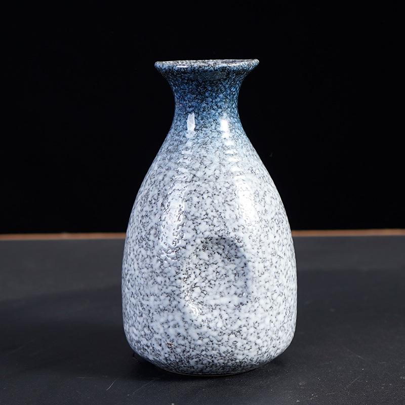 Japán stílusú porcelán saké készlet kancsóval és poharakkal, otthoni használatra, adagolóval