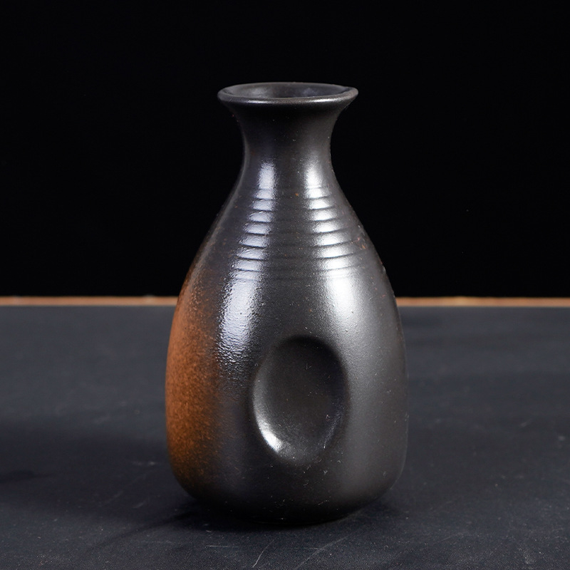 Japán stílusú porcelán saké készlet kancsóval és poharakkal, otthoni használatra, adagolóval