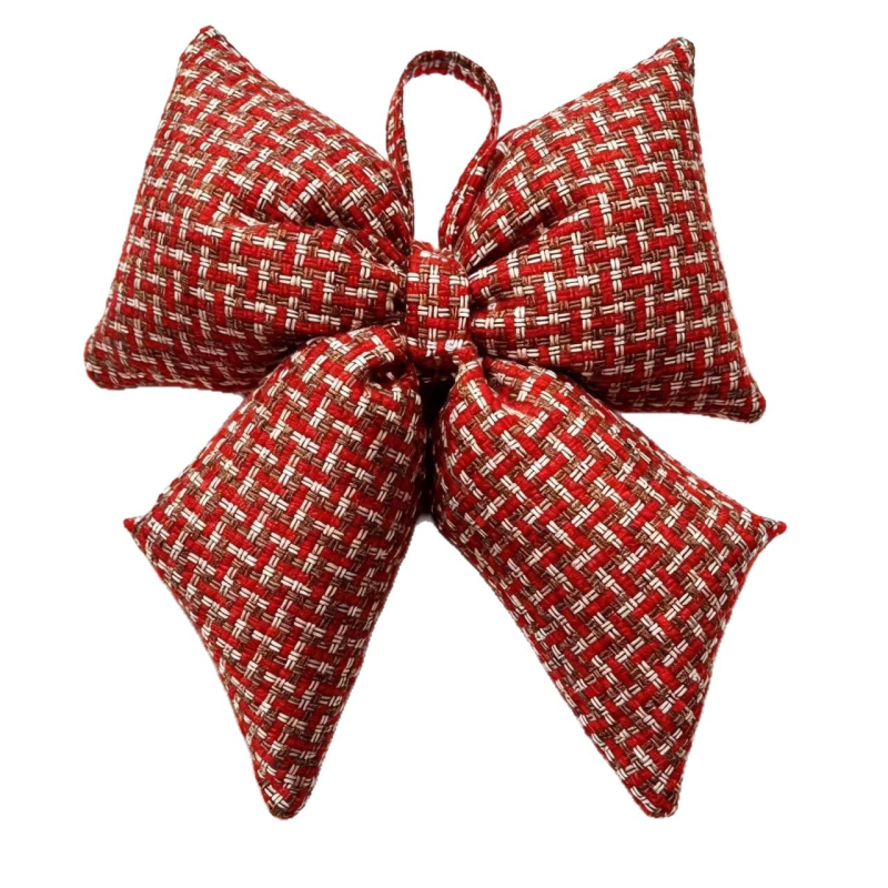 Ornament de Crăciun lucrat manual, fundă roșie în carouri, din material textil cu umplutură 3D