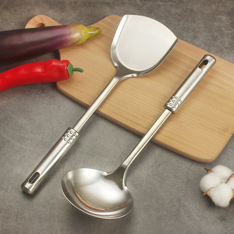 Set de ustensile bucătărie din oțel inoxidabil cu mânere din oțel cu mărgele — spatule și linguri (spatulă pentru oală, spatulă pentru prăjit și lingură pentru terci) cu logo