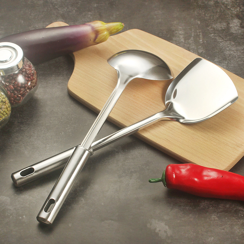 Set de ustensile bucătărie din oțel inoxidabil cu mânere din oțel cu mărgele — spatule și linguri (spatulă pentru oală, spatulă pentru prăjit și lingură pentru terci) cu logo