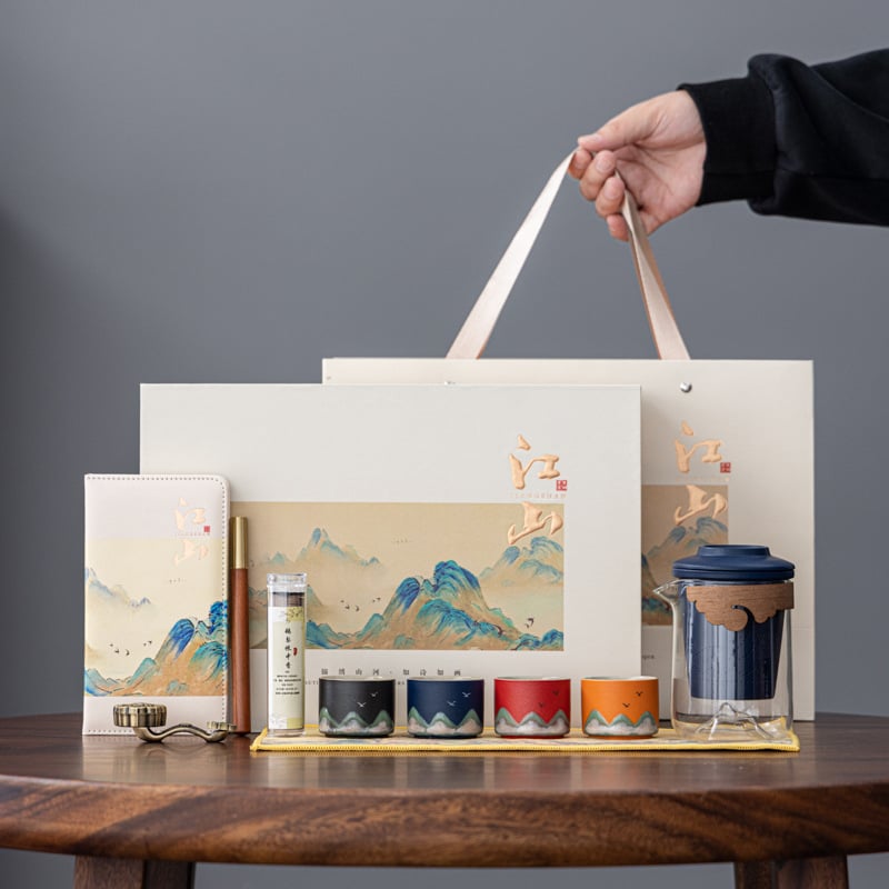 Set ceramic de ceai personalizabil într-o cutie cadou pentru cadouri corporative – design inspirat chinezește