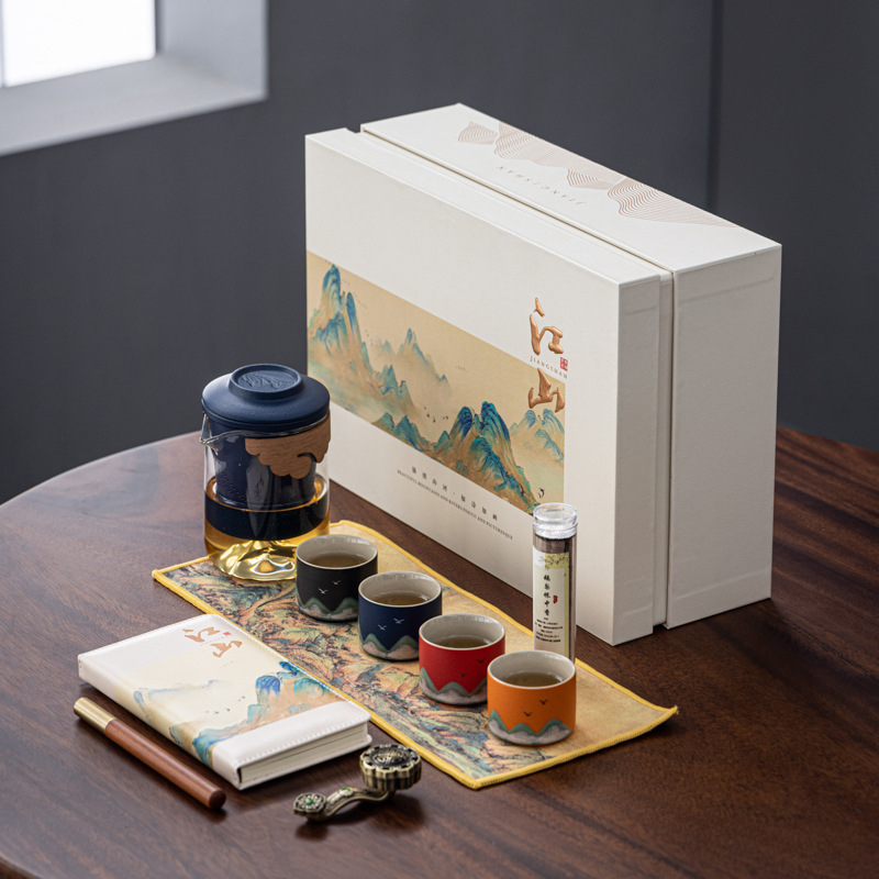Set ceramic de ceai personalizabil într-o cutie cadou pentru cadouri corporative – design inspirat chinezește