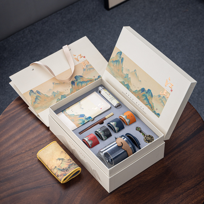 Set ceramic de ceai personalizabil într-o cutie cadou pentru cadouri corporative – design inspirat chinezește