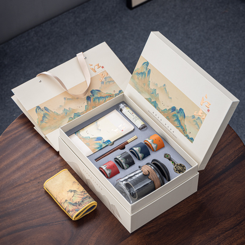 Set ceramic de ceai personalizabil într-o cutie cadou pentru cadouri corporative – design inspirat chinezește
