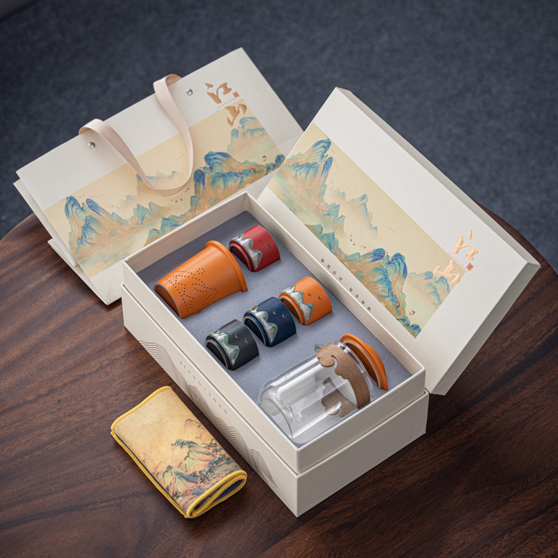 Set ceramic de ceai personalizabil într-o cutie cadou pentru cadouri corporative – design inspirat chinezește