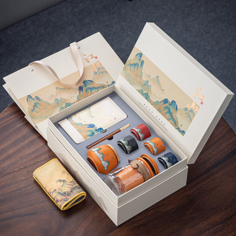 Set ceramic de ceai personalizabil într-o cutie cadou pentru cadouri corporative – design inspirat chinezește