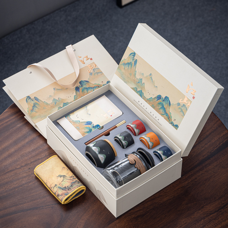 Set ceramic de ceai personalizabil într-o cutie cadou pentru cadouri corporative – design inspirat chinezește