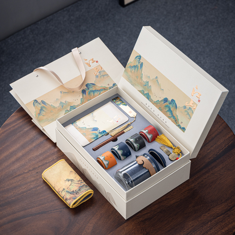 Set ceramic de ceai personalizabil într-o cutie cadou pentru cadouri corporative – design inspirat chinezește