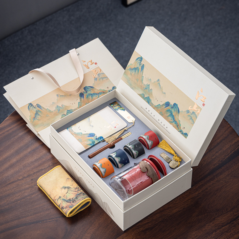Set ceramic de ceai personalizabil într-o cutie cadou pentru cadouri corporative – design inspirat chinezește