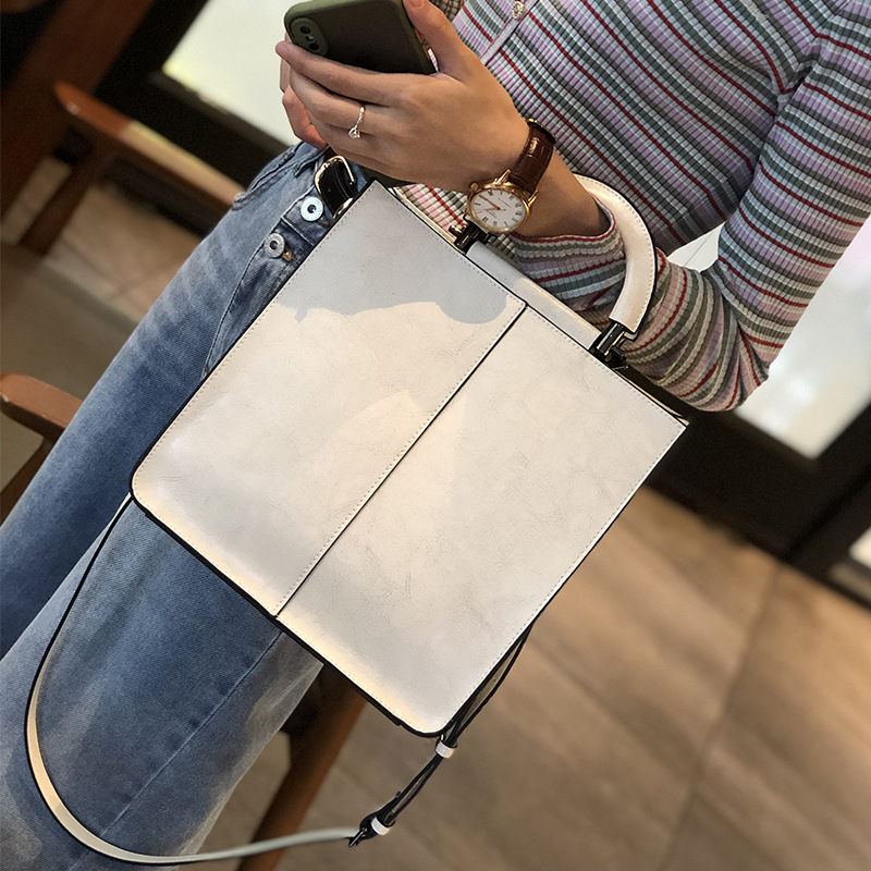 Vintage luksuzna tote torba za žene, od prave kože, model 2026, svestrana za posao i svakodnevnu upotrebu.