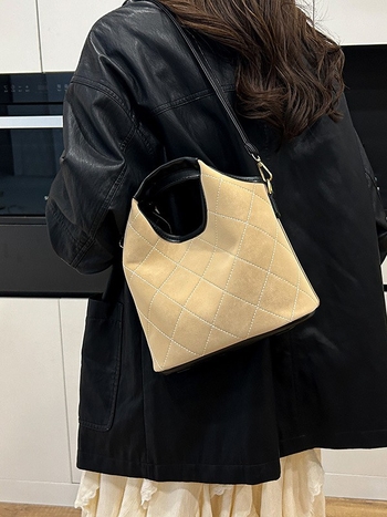 Mala velur torbica s dijamantnim šivanjem, crossbody, tote stil