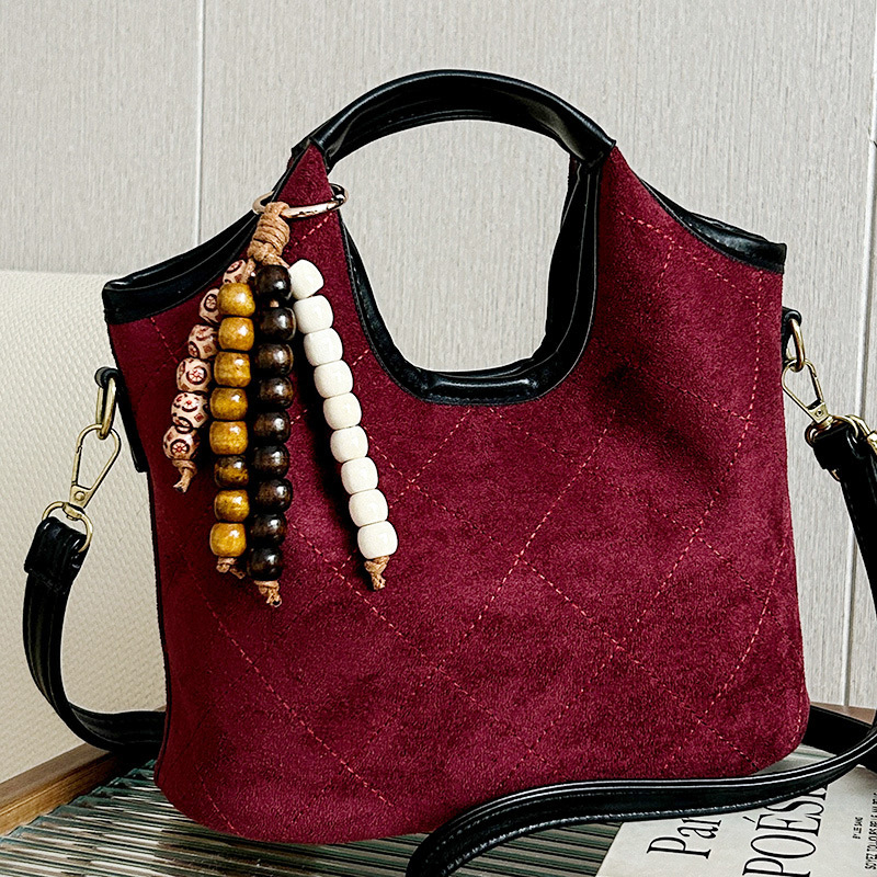 Mala velur torbica s dijamantnim šivanjem, crossbody, tote stil