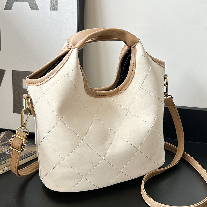 Mala velur torbica s dijamantnim šivanjem, crossbody, tote stil