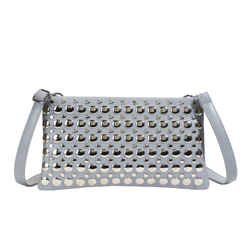 Ženska crossbody torba sa sjajnim zakovicama, mala kvadratna torba, široka naramenica, europski stil, 2025