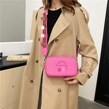 Ženska PU crossbody torba, jesen 2024 moda, svakodnevna kvadratna torba s izvezenim remenom