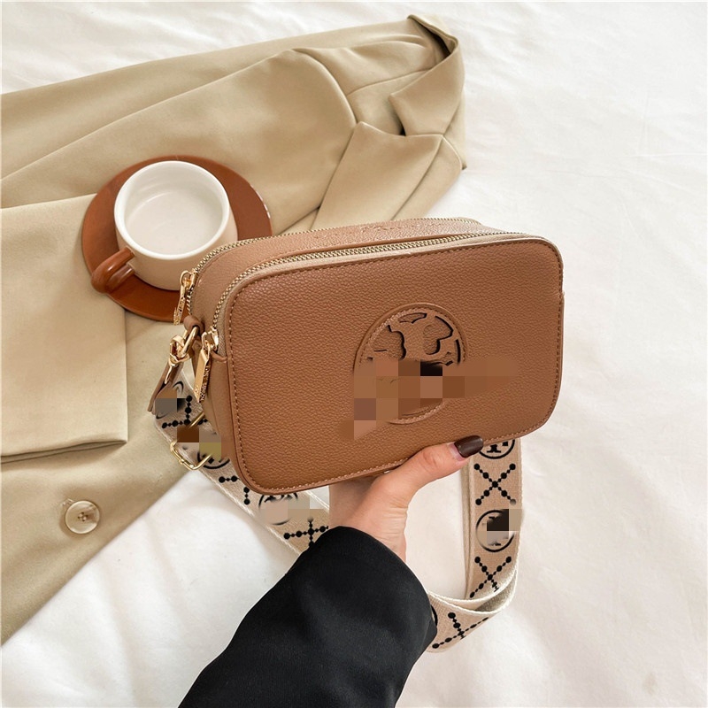 Ženska PU crossbody torba, jesen 2024 moda, svakodnevna kvadratna torba s izvezenim remenom