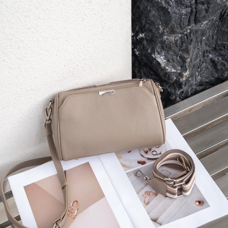Ženska torba od prave kože, mali kvadratni oblik, mekana koža, vrhunski modni dizajn, crossbody torba za rame, velika kapaciteta