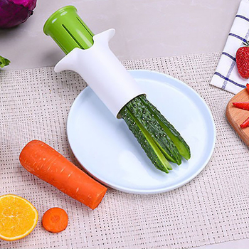 Plus Kitchen Tăietor pentru castraveți cu lamă din oțel inoxidabil — dispozitiv multifuncțional pentru fructe și legume