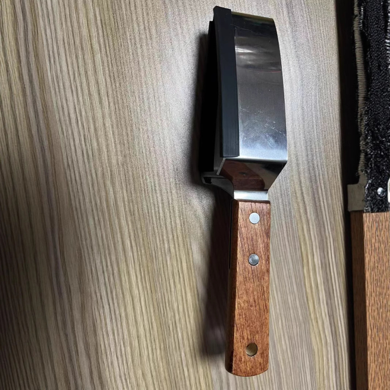 Unealtă din oțel inoxidabil pentru tăiere pepene – separator triunghiular pentru fructe uz casnic