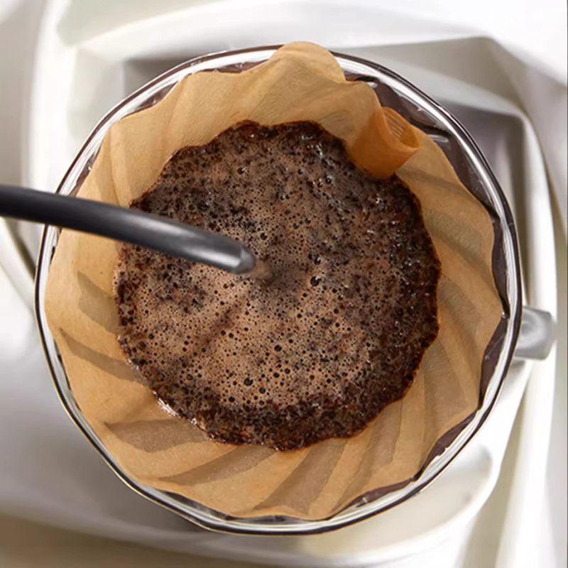 Hartie de filtru pentru cafea, din celuloză lemnoasă naturală, filtre în formă de evantai și conice, ambalate în pungi și cutii
