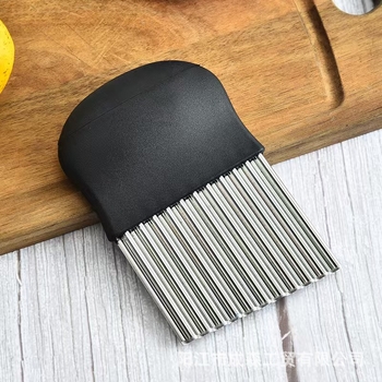 Cuțit de tăiere a cartofilor cu mâner negru, lamă din oțel inoxidabil în formă de val, dinți de lup pentru cartofi pai și tăieturi decorative