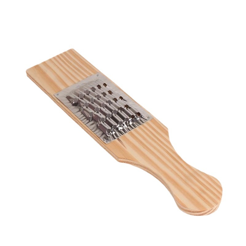 Răzătoare de legume din oțel inox cu mâner din lemn