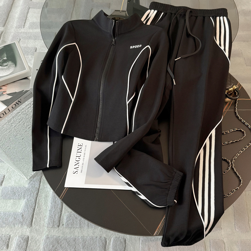 Ženski dvodijelni sportski set za jesen — udoban sweatshirt i hlače jogger