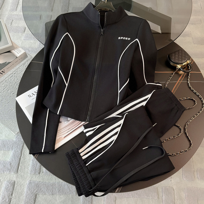 Ženski dvodijelni sportski set za jesen — udoban sweatshirt i hlače jogger